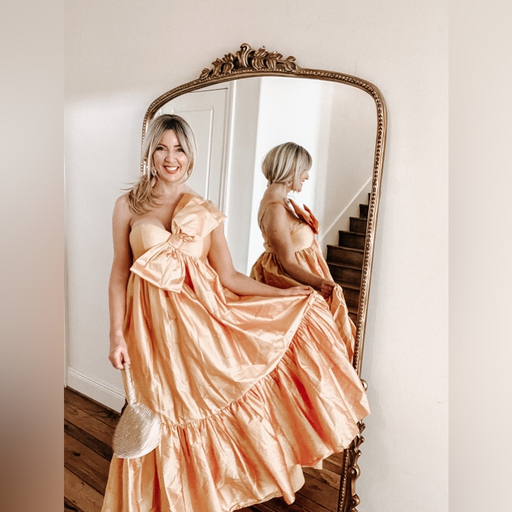 Atsu gold bow dress